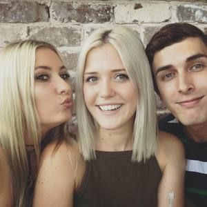 Meet your Posher, Mikayla